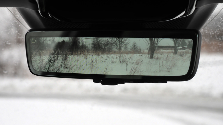 2026 Polestar 4 rear camera mirror display