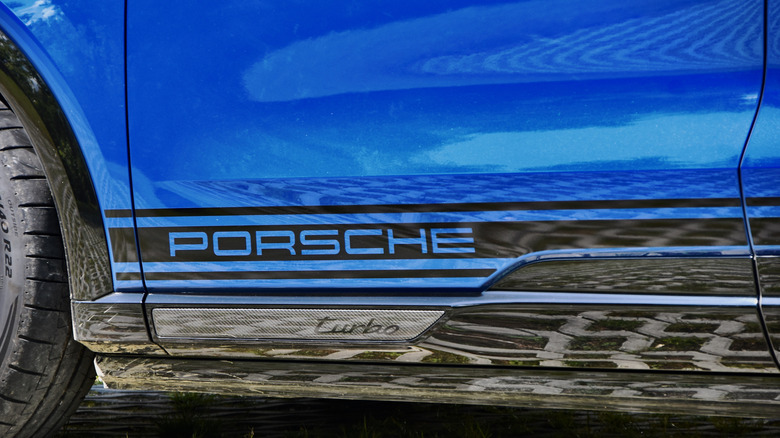 2026 Porsche Cayenne Coupe Electric Turbo graphic.