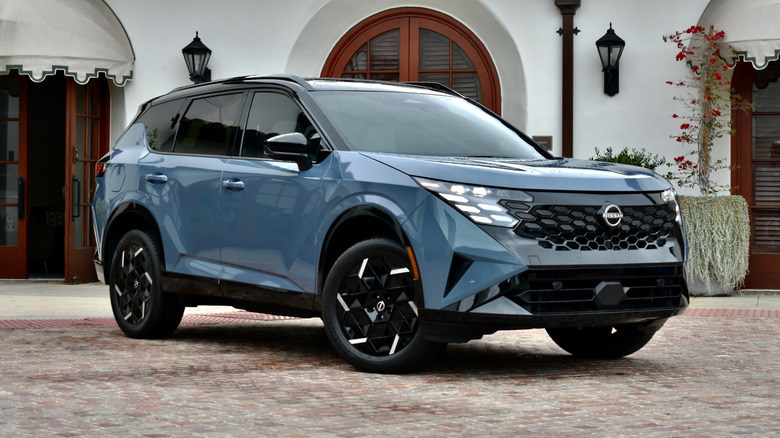 2027 Nissan Rogue Hybrid front quarter view.