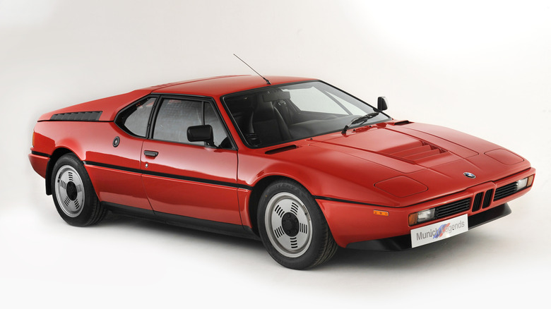 Red BMW M1 supercar