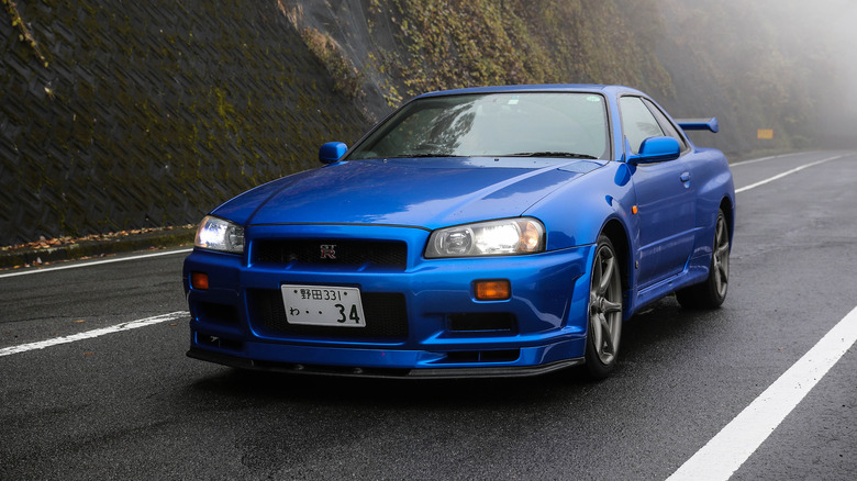 Nissan Skyline R34 GTR V-Spec in Japan