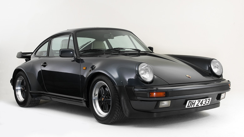 Porsche 911 930 Turbo in black