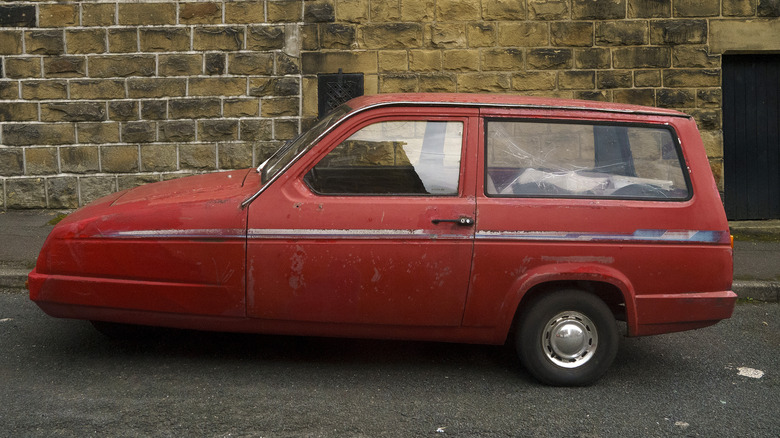 Reliant Robin