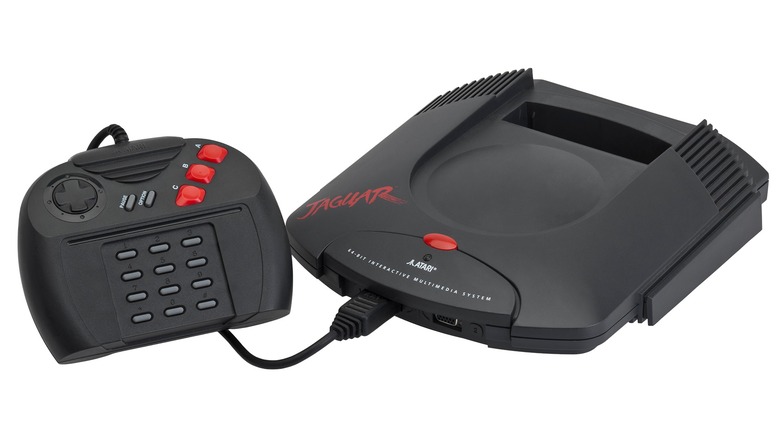The Atari Jaguar and its controller