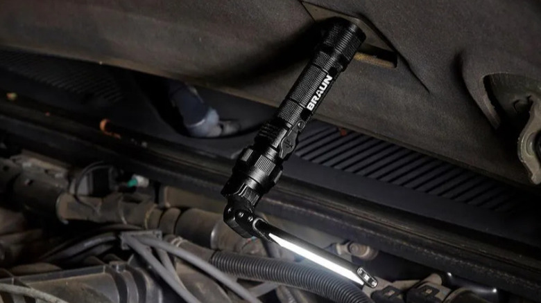 BRAUN work light under car hood