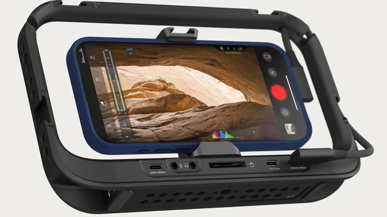 Product image of the Moment SuperCage