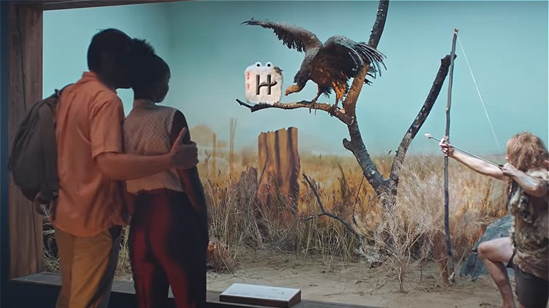 People watch a hinge ad 