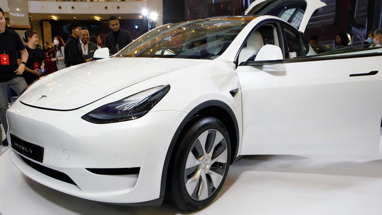 5 Things to Know About Tesla's Model Y