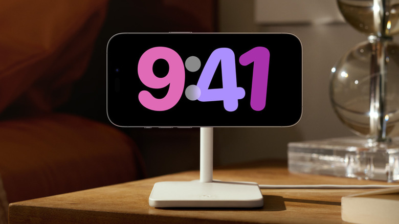 iPhone's StandBy Mode on nightstand