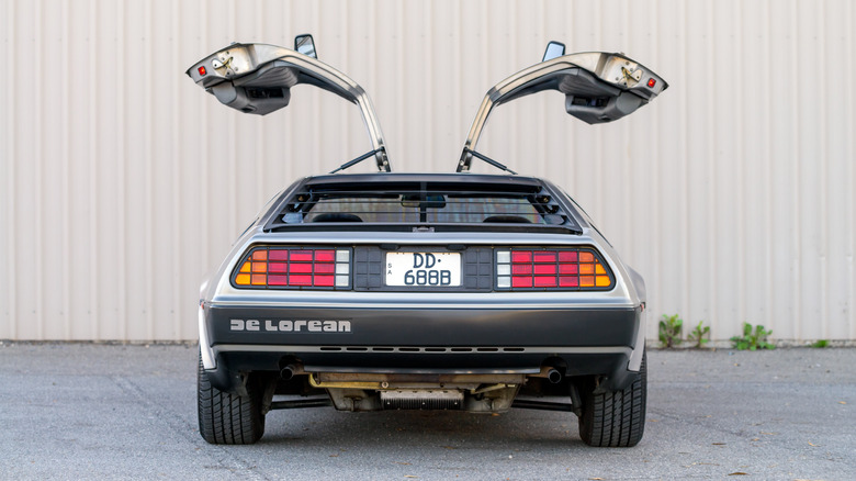 DeLorean DMC-12