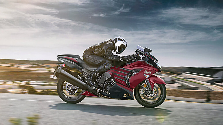 Kawasaki Ninja ZX-14R accelerating in a straight line