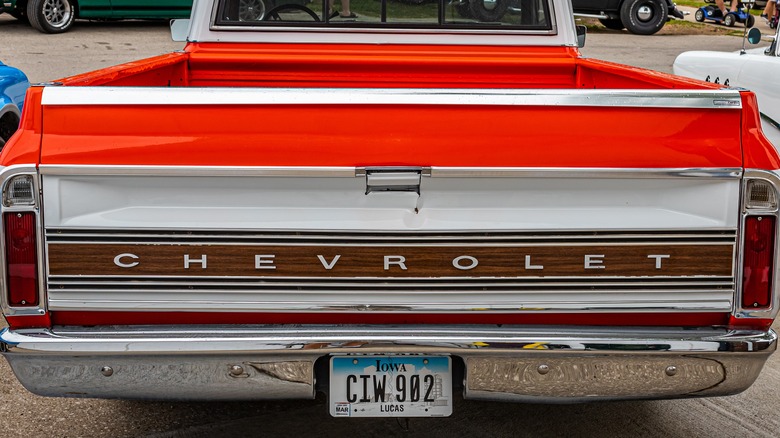 Chevrolet truck rear end