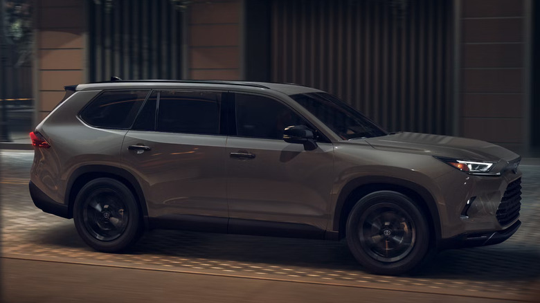 Toyota Grand Highlander profile