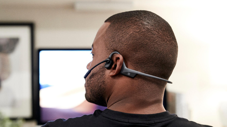 shokz opencomm headset