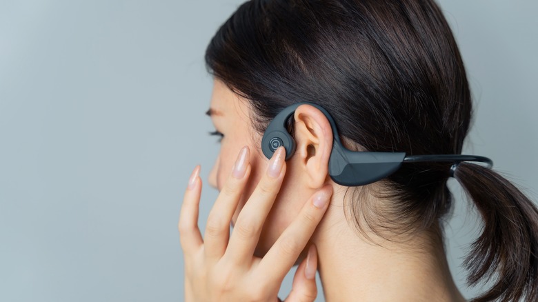 bone conduction headphones