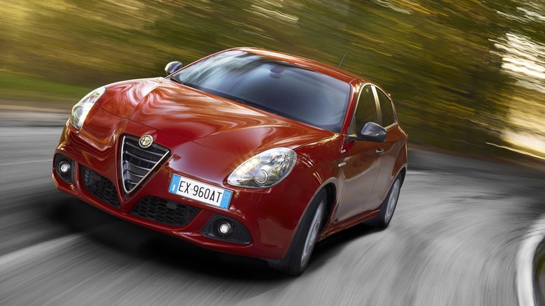 Alfa Romeo Giulietta front end driving