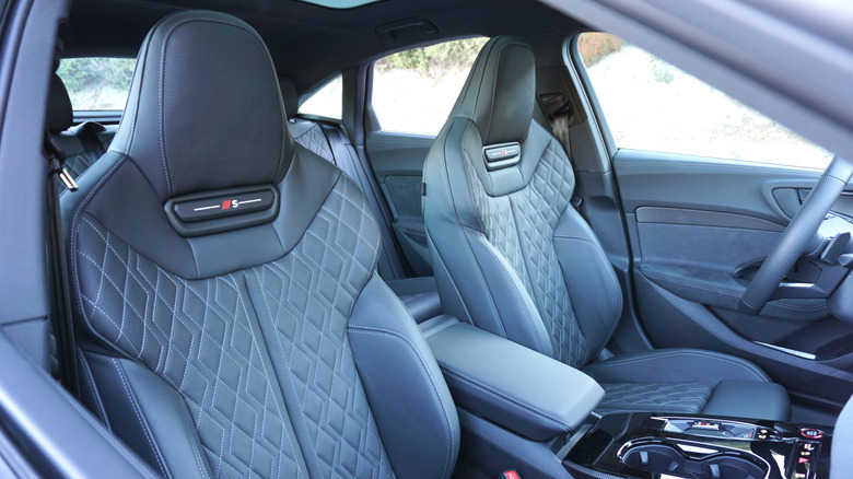 2025 Audi S5 front seats