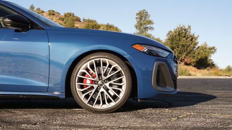 2025 Audi S5 front wheel