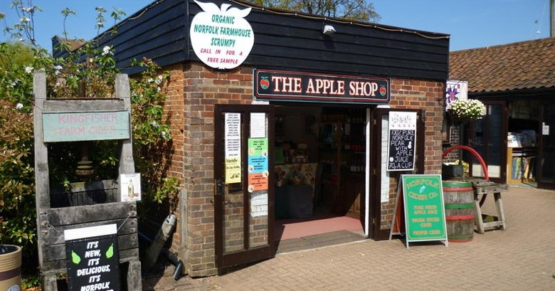 appleshopfrontage