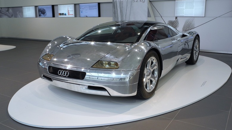 1991 Audi Avus Quattro front end showroom