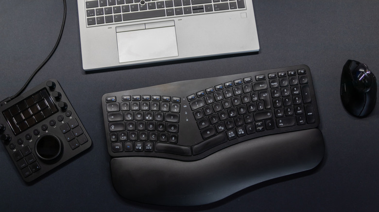 Ergonomic keyboard and ergonomic mouse as ergonomic home office equipment