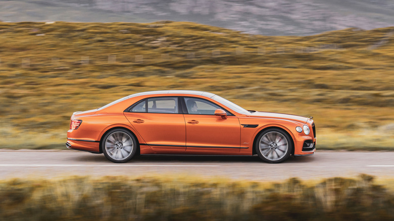 2023 Bentley Flying Spur Speed driving