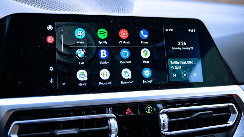 android auto display in car