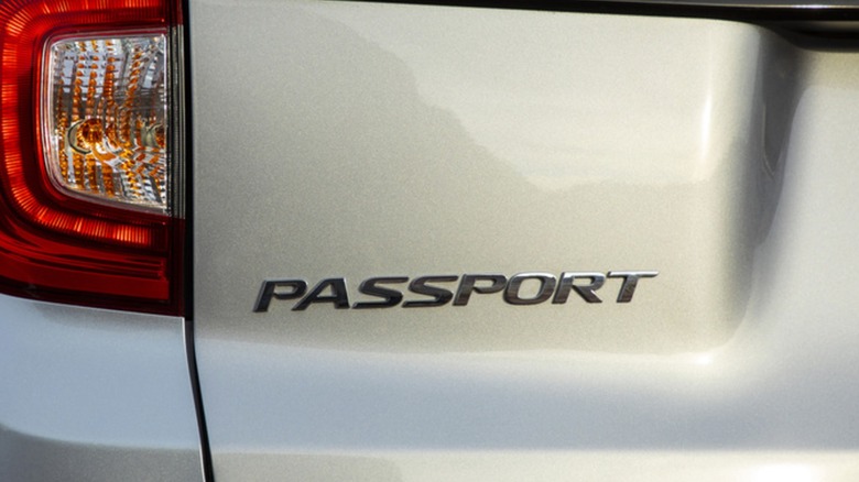 2019 Honda Passport logo close-up