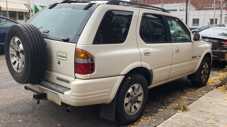 1999 Honda Passport parked