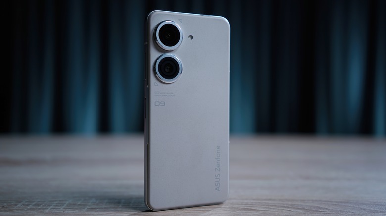 ASUS Zenfone 9 smartphone