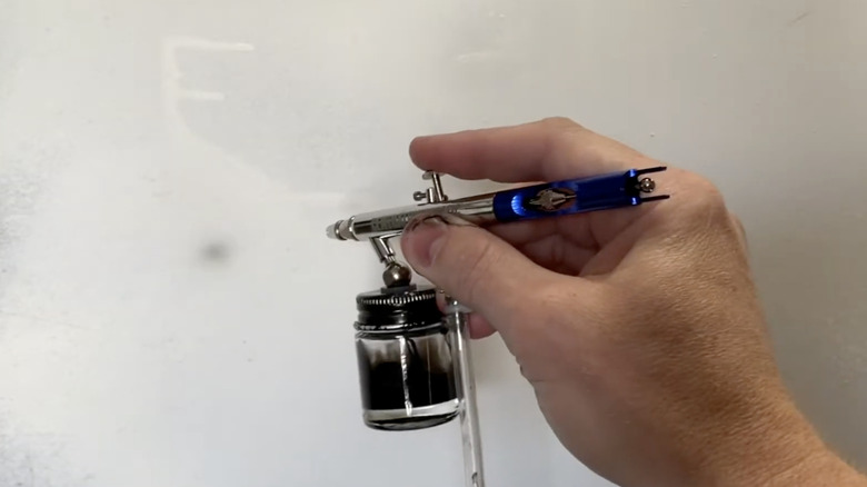 Airbrush kit in action