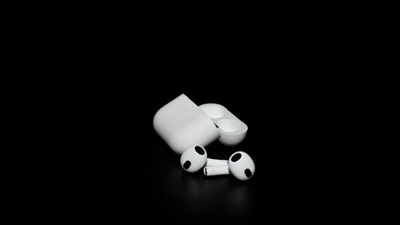 Apple AirPods (3rd Generation)