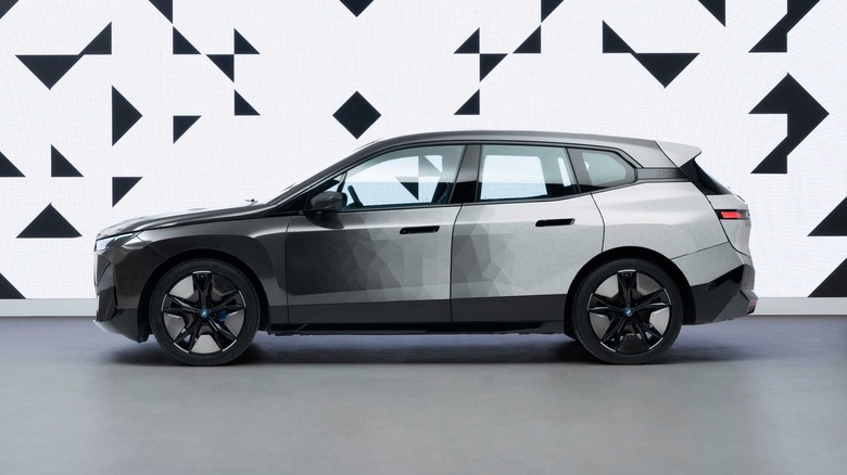 bmw ix flow color changing car