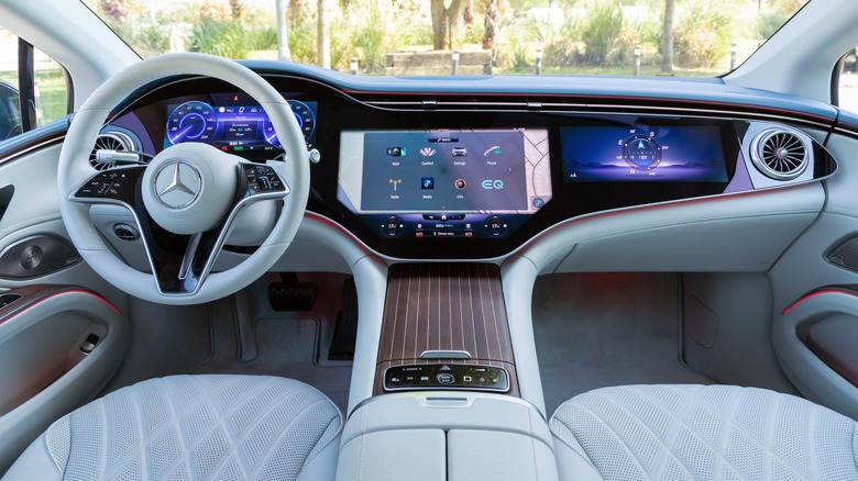 Mercedes-Benz EQS