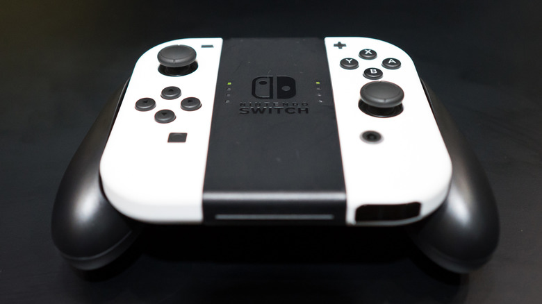 Online News Switch Joy-Con controllers
