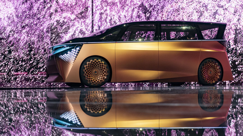 Nissan Hyper Tourer Concept