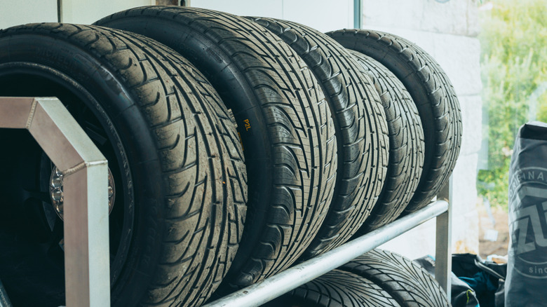 High-performance racing tires
