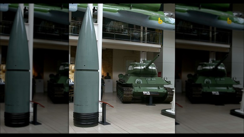 Gustav shells with T-34/85 tank