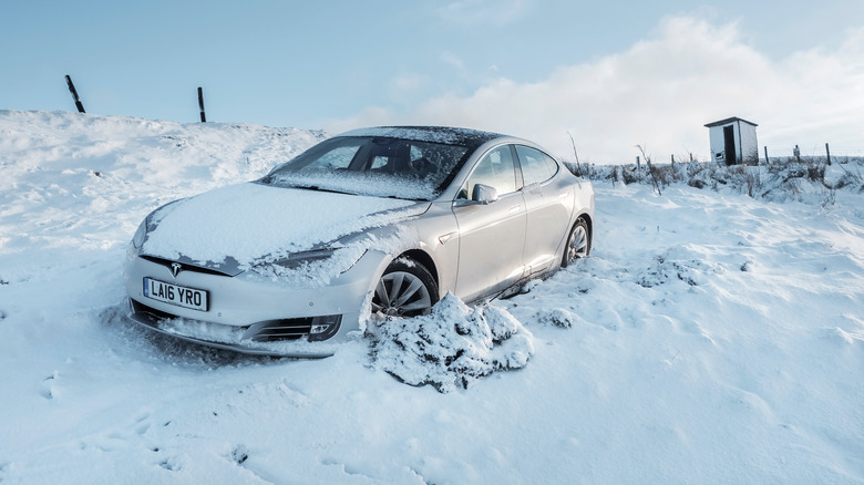tesla off-road crash