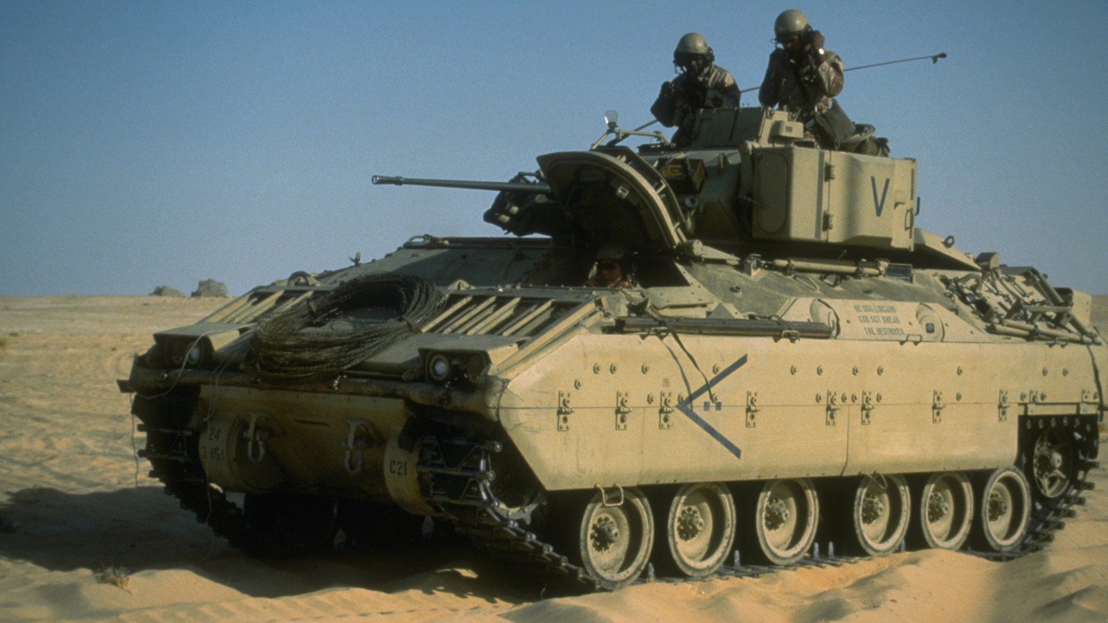The Biggest Strengths And Weaknesses Of America's Bradley Fighting Vehicle - Vimarsana News