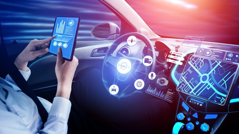 Autonomous driver assistance graphic overlay