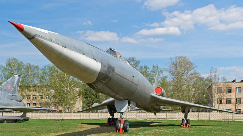 Tu-22 blinder bomber jet