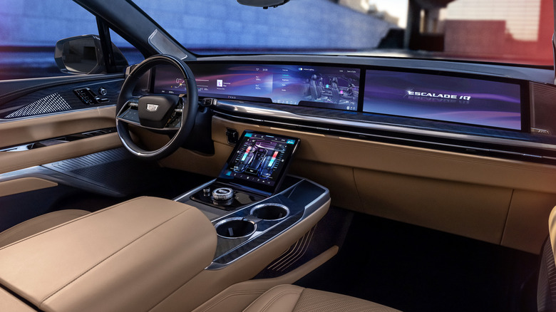Cadillac Escalade IQ interior