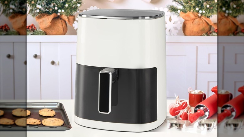 Olixis air fryer on counter