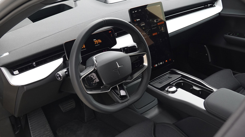 2025 Polestar 3 Long Range Single Motor steering wheel and dash