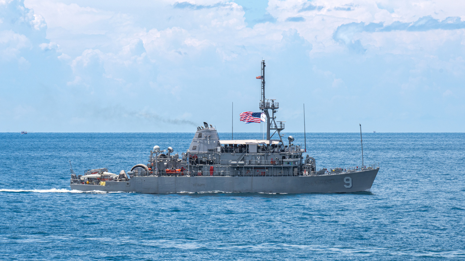 The Clever Reason Why The US Navy Still Uses Ships With Wooden Hulls