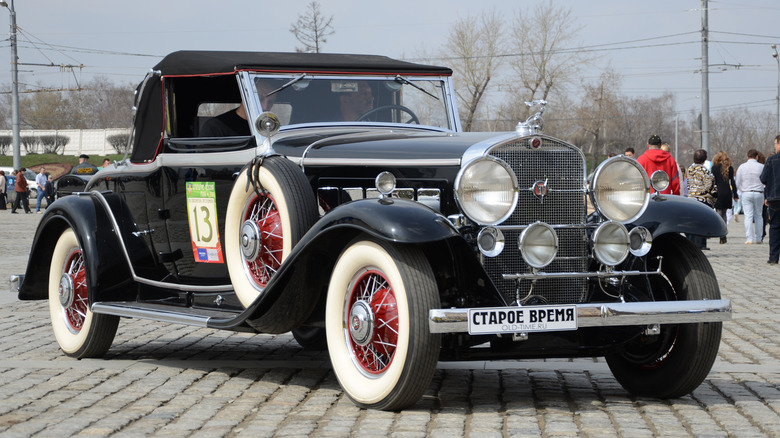 Cadillac 452-B V-16