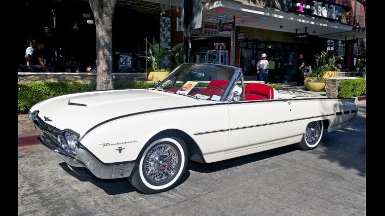 Ford Thunderbird