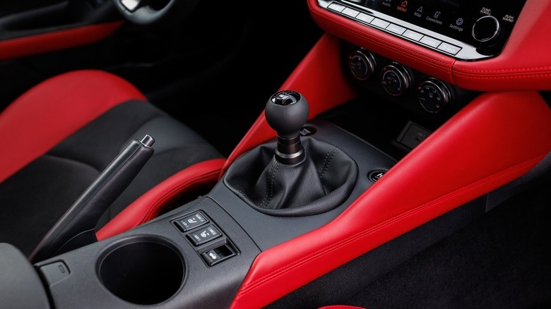 Nissan Z manual transmission