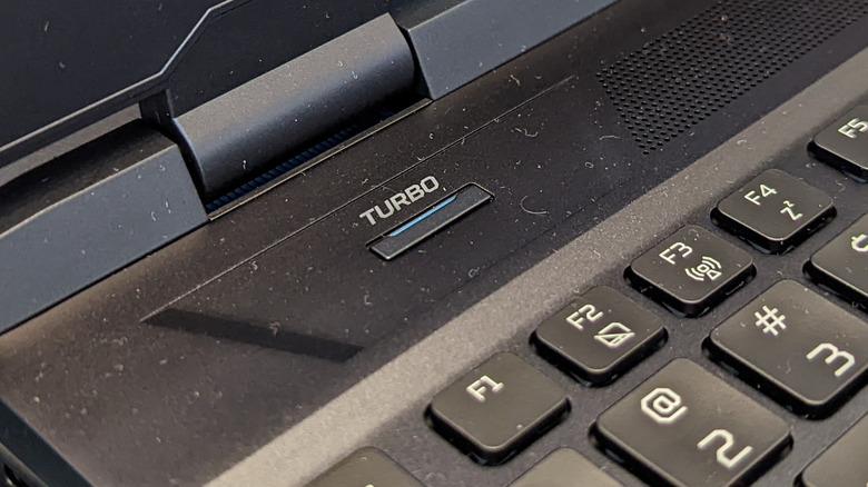 Acer Predator Helios 300 Turbo button 